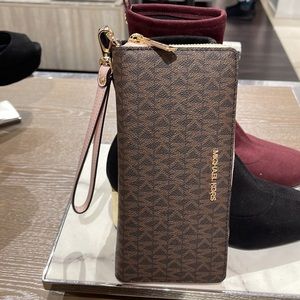 Michael Kors Jet Set Travel Large Travel CONTINENTAL wallet-wristlet-phoneholder